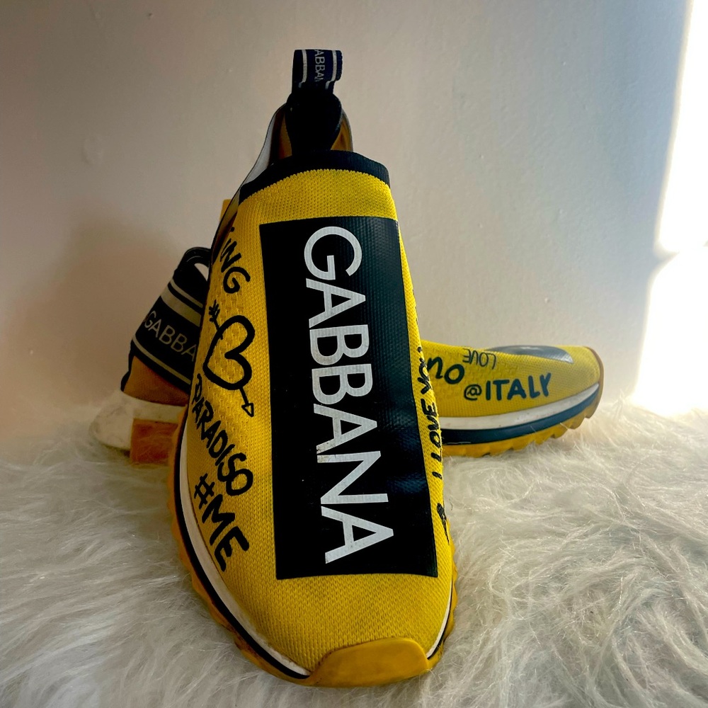 Dolce & Canbana  Sorento Grafitti Mens size 44 sneakers, they need a cleaning